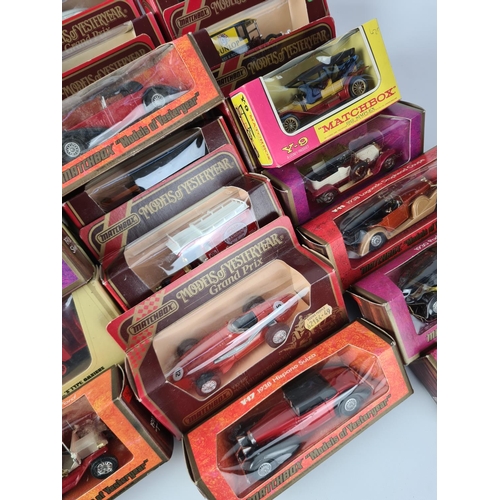 165 - A large quantity of boxed Lesney Matchbox model vehicles