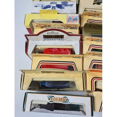 176 - A large quantity of boxed Lledo model vehicles