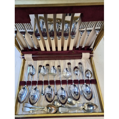 200 - A large quantity of various cutlery