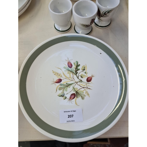 207 - Approx. 57 pieces of Alfred Meakin dinnerware