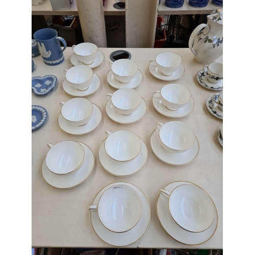 227 - Assorted ceramics to include twelve Royal Doulton Symmetry Gold tea cups and saucers, eleven pieces ... 