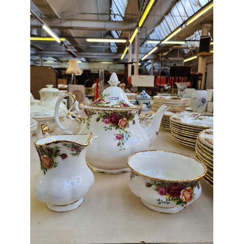 229 - Approx. 45 pieces of Royal Albert Old Country Roses dinnerware comprising 10 dinner plates (26cm), 1... 