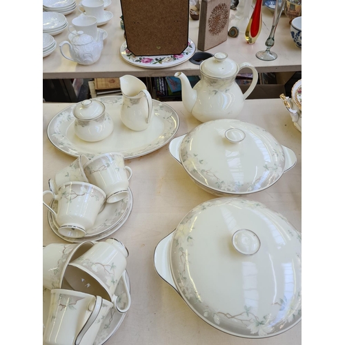 230 - Approx. 44 pieces of Royal Doulton Kathleen tea and dinner ware from the Romance Collection and a We... 