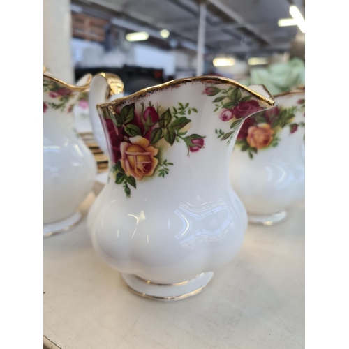 239 - 32 pieces of Royal Albert Old Country Roses china