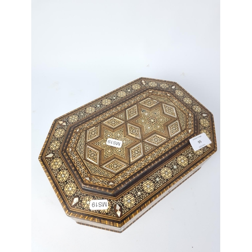 95 - A vintage Anglo Indian jewellery box - approx. 31cm wide x 21cm deep x 9cm high