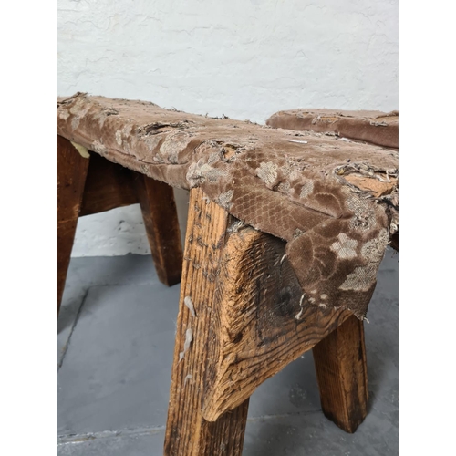 300 - A pair of early/mid 20th century oak work trestles approx. 94cm long x 55cm wide x 65cm high. Have b... 