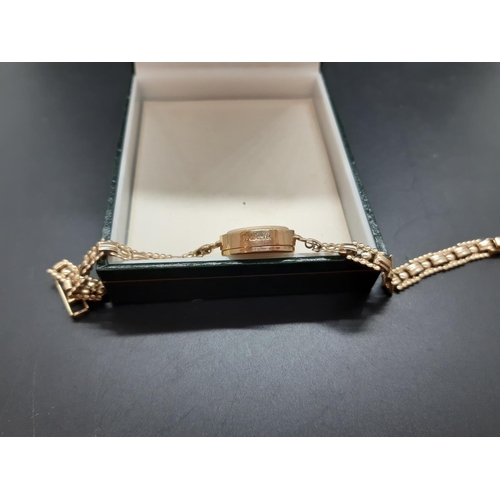 65 - A Royale hallmarked 9ct gold ladies wristwatch - approx. total weight 9.7 grams