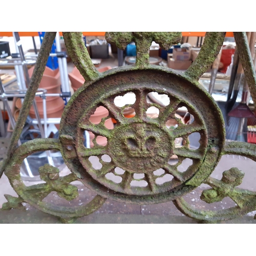 1296 - A Victorian Crown heavy cast iron garden roller