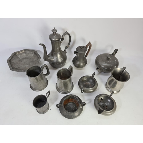 288 - A collection of antique and vintage pewter ware