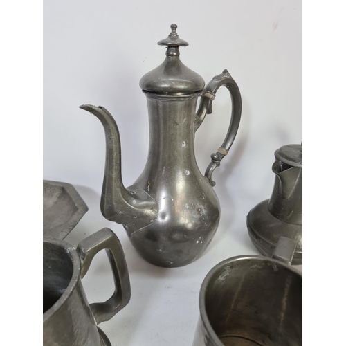 288 - A collection of antique and vintage pewter ware