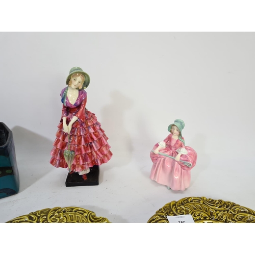 291 - Six pieces of assorted ceramics, one Dicoro planter, two Victorian majolica plates, one Royal Doulto... 