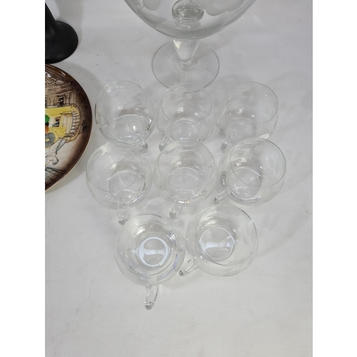 292 - A collection of assorted ceramics and glassware to include one Royal Doulton The Balloon Man D6655 c... 