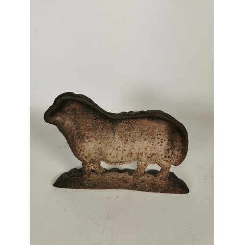 371 - A Victorian cast iron ram doorstop - approx. 17.5cm high