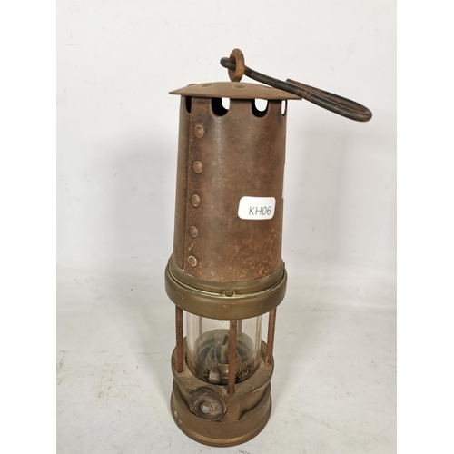 374 - A vintage brass miners lamp - approx. 26cm high