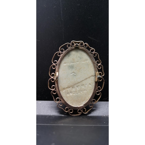123 - A 19th century Wedgwood Jasperware cameo brooch in 9ct gold mount - approx. gross weight 11.72 grams... 