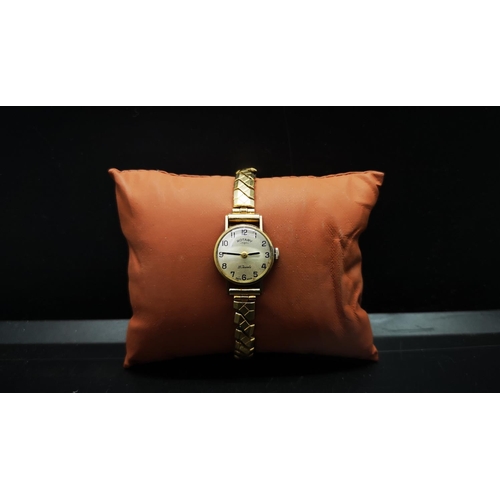69 - A Rotary 9ct gold 21 jewels Swiss made ladies wristwatch with gold plated and stainless steel strap ... 