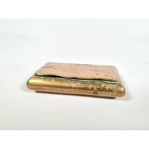 261 - A 19th century brass rectangular snuff box - approx. 7.5cm wide x 4.5cm deep