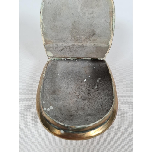 262 - A 19th century brass curved snuff box - approx. 9.5cm x 7cm