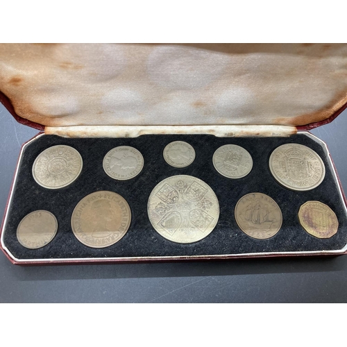 212 - A cased 1953 Elizabeth II Coronation coin set