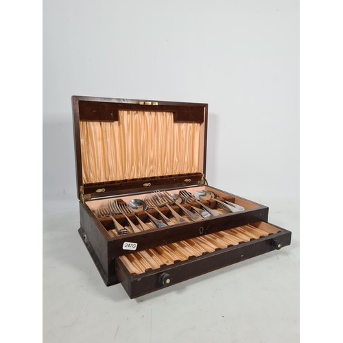 338 - A vintage mahogany cutlery box containing Firth Staybrite cutlery