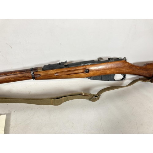 86 - A WWII Russian Mosin-Nagant bolt action rifle with bayonet - deactivated 24/07/2019 with certificate... 