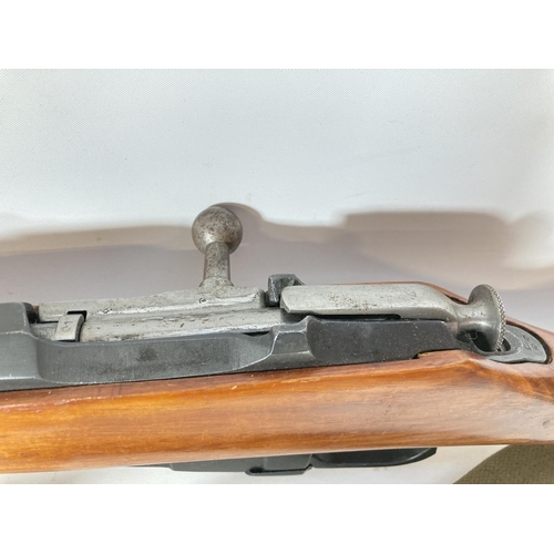 86 - A WWII Russian Mosin-Nagant bolt action rifle with bayonet - deactivated 24/07/2019 with certificate... 