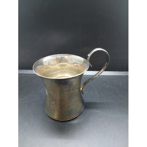 118 - A hallmarked Sheffield silver handled cup by SSP, dated 1926 - approx. gross weight 110 grams