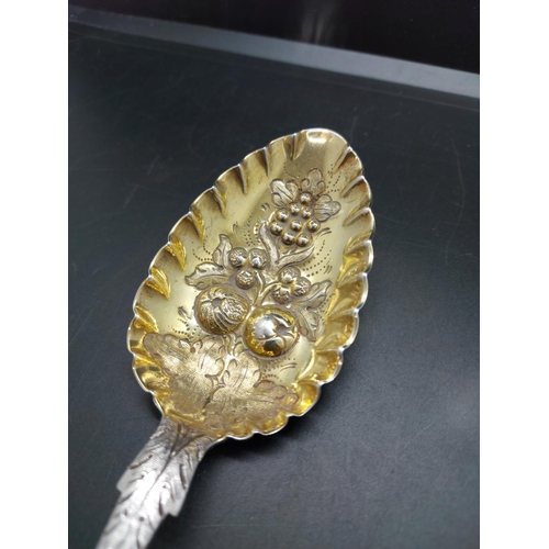 120 - A Victorian hallmarked Edinburgh silver fruit serving spoon - approx. gross weight 64 grams and 22cm... 