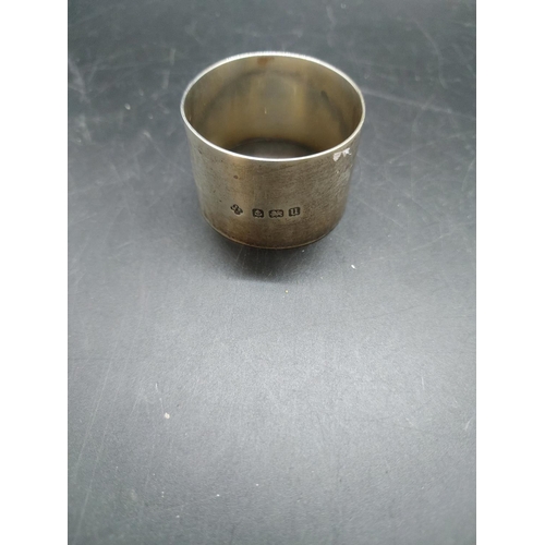 123 - Four items, one hallmarked Birmingham silver napkin ring dated 1919 - approx. gross weight 28 grams,... 