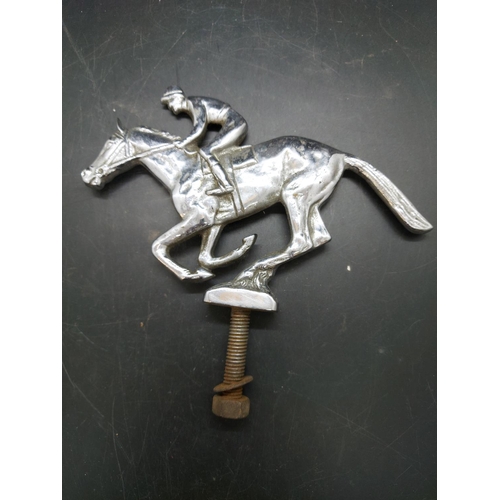 127C - A vintage chrome plated horse and rider car mascot - approx. 17cm high x 18cm wide