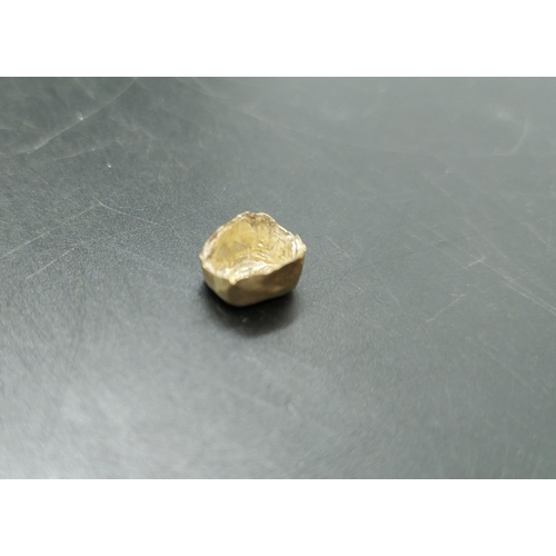 136 - A 14ct gold tooth cap - approx. total weight 1.9g