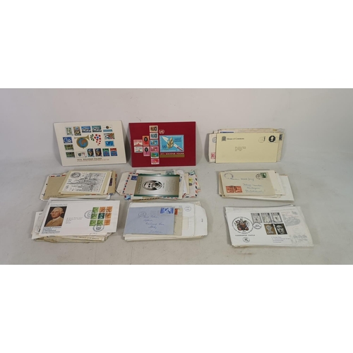 135A - A large collection of first day covers, mostly from the 1970s to 1980s