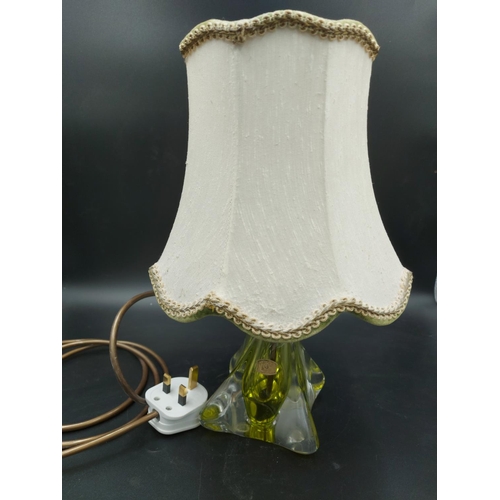 96 - A Val St. Lambert lime green crystal glass table lamp - approx. 32.5cm high with shade