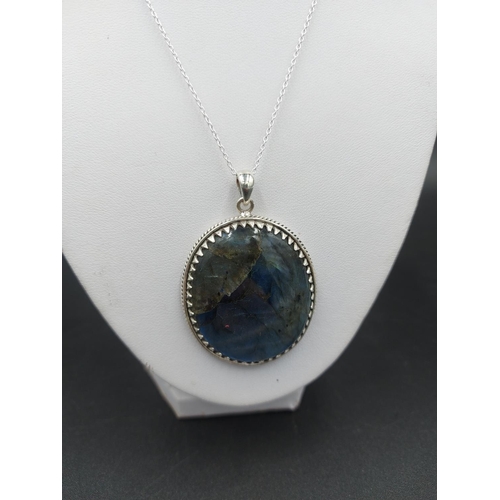 94 - A 925 silver and labradorite gemstone pendant necklace - approx. gross weight 24 grams