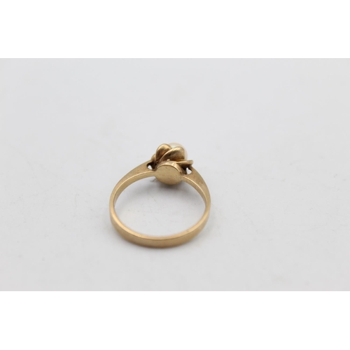 1 - A 9ct gold pearl solitaire ring, size N - approx. gross weight 2.4 grams