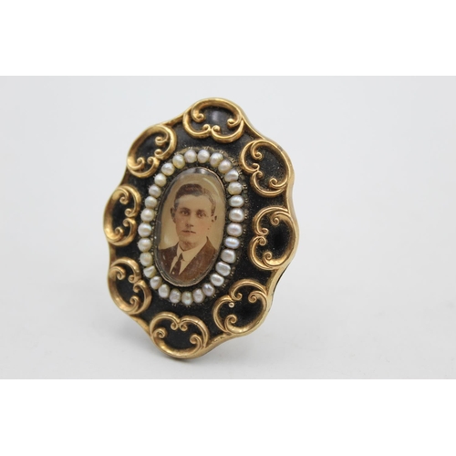 103 - A Victorian 11ct gold pearl set photo locket mourning brooch - approx. gross weight 23.8 grams