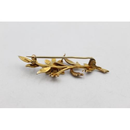 116 - A 9ct gold seed pearl floral brooch - approx. gross weight 3.3 grams