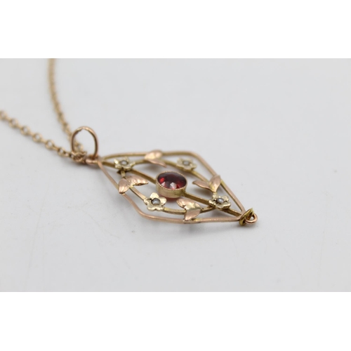 118 - A 9ct gold garnet and seed pearl drop pendant necklace - approx. gross weight 4.4 grams