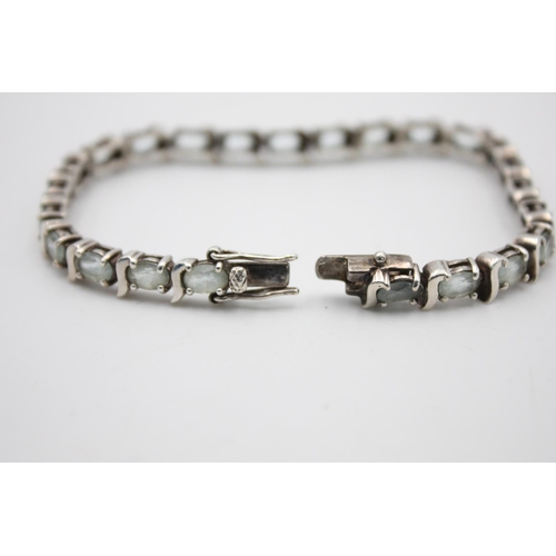 141 - A 925 sterling silver bar gemstone set tennis style bracelet - approx. gross weight 16 grams and 20c... 