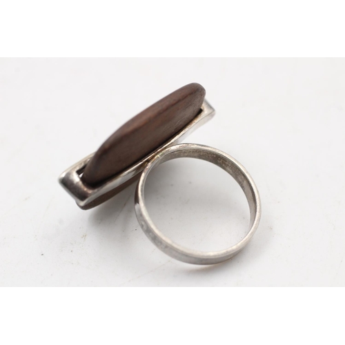 145 - A vintage Polish 925 silver and wooden ring by 'WK', size Q - approx. gross weight 5 grams