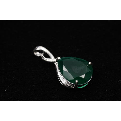 146 - Five 925 sterling silver pendants to include chrysoprase, cabochon, heart etc. - approx. gross combi... 