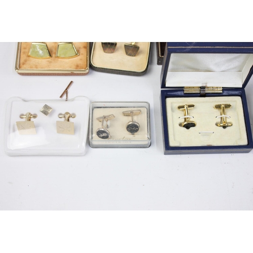 167 - Twenty boxed pairs of vintage gents cufflinks to include Wedgwood, Stubbs, Stratton, gold tone etc.