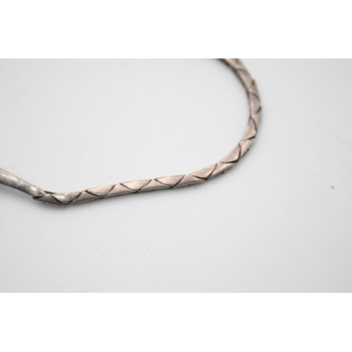 170 - A boxed 925 sterling silver and sapphire bracelet - approx. 19cm long and gross weight 9 grams