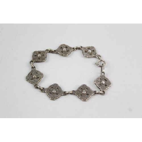 176 - A boxed John Hart Iona 925 sterling silver bracelet with Celtic Links - approx. gross weight 15 gram... 