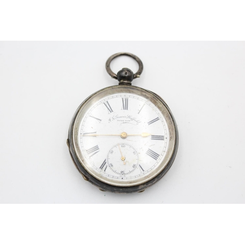 206 - A vintage 935 grade silver open face key wind pocket watch - approx. gross weight 96 grams with move... 