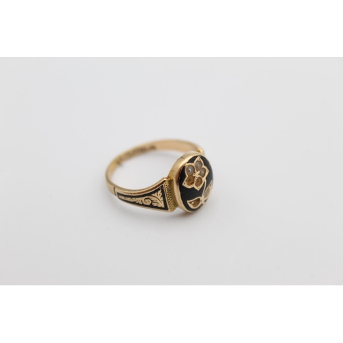 34 - A 15ct gold enamel and seed pearl mourning ring, size P - approx. gross weight 3.5 grams