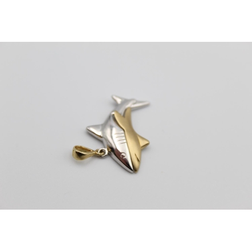 35 - A 14ct gold two-tone shark necklace pendant - approx. gross weight 2.7 grams