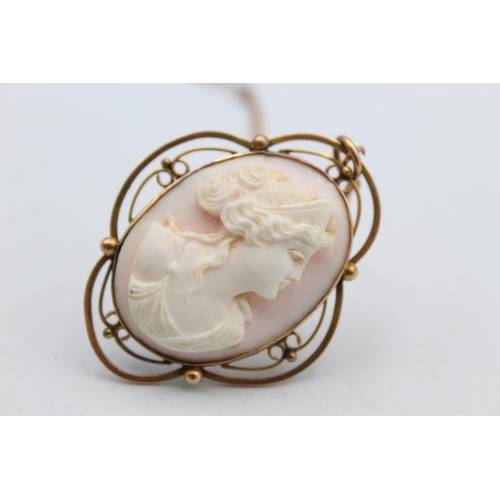 75 - An antique 9ct gold framed carved shell cameo brooch/pendant - approx. gross weight 14.3 grams