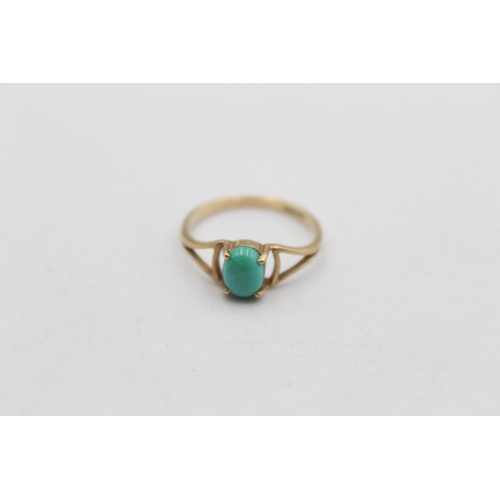 88 - A 9ct gold turquoise cabochon solitaire ring, size N - approx. gross weight 1.5 grams