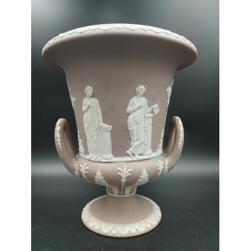 380 - A Wedgwood lilac Jasperware twin handled vase - approx. 22.5cm